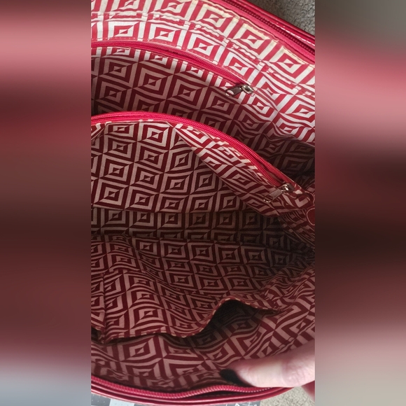 Red Patent Leather Women's Tote/purse - Picture 9 of 14